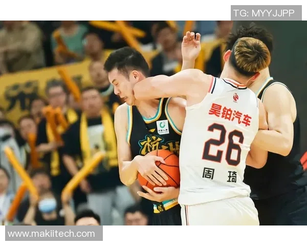 任骏飞领衔球队奋勇拼搏展现篮球魅力助力球队争夺更高荣誉 任骏飞领衔球队奋勇拼搏展现篮球魅力助力球队争夺更高荣誉